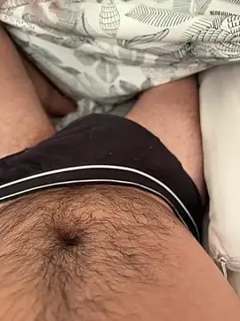 Snapshot of little2026 chatting on November 12, 2025, 9:13 am little2026 online show from November 12, 2025, 9:13 am