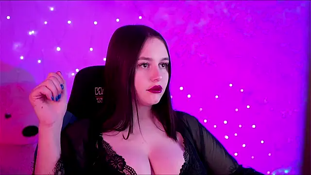 Snapshot of SerenaFerrera chatting on December 4, 2024, 10:46 pm SerenaFerrera online show from December 4, 2024, 10:46 pm