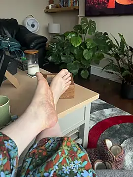 curvy-milf-abbie online show from March 8, 2026, 4:54 pm