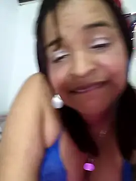 Snapshot of _violetta_- chatting on February 7, 2026, 11:51 am violetta - online show from February 7, 2026, 11:51 am