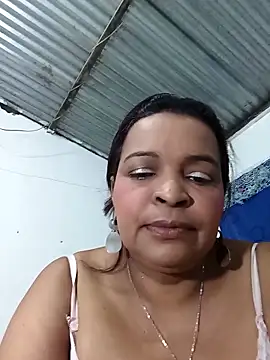 Snapshot of _violetta_- chatting on February 1, 2026, 11:08 am violetta - online show from February 1, 2026, 11:08 am