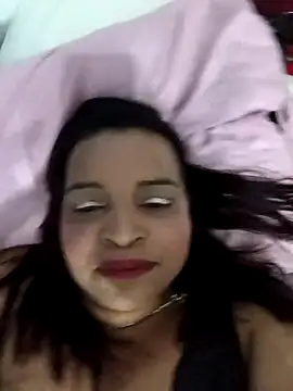 Snapshot of _violetta_- chatting on February 2, 2026, 10:31 pm violetta - online show from February 2, 2026, 10:31 pm