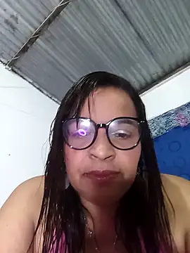 Snapshot of _violetta_- chatting on January 18, 2026, 11:57 am violetta - online show from January 18, 2026, 11:57 am