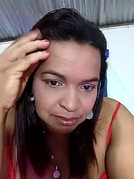 Snapshot of _violetta_- chatting on February 7, 2026, 11:57 pm violetta - online show from February 7, 2026, 11:57 pm