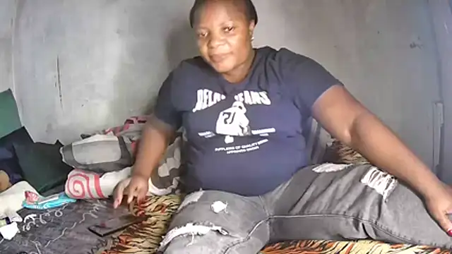 Snapshot of Sexyebonyxxx87 chatting on February 15, 2026, 7:35 pm Sexyebonyxxx87 online show from February 15, 2026, 7:35 pm