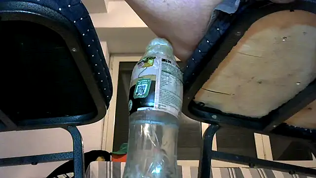 Snapshot of alkro63 chatting on February 20, 2025, 7:52 pm alkro63 online show from February 20, 2025, 7:52 pm