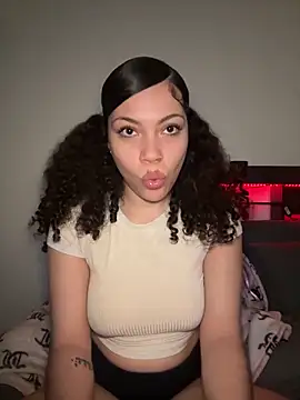 ladylavish online show from November 21, 2025, 4:33 am