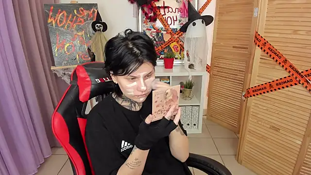 Snapshot of mekurisu chatting on October 27, 2025, 1:17 am mekurisu online show from October 27, 2025, 1:17 am