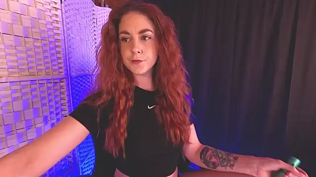 Snapshot of KayleyxEmily chatting on March 6, 2025, 2:18 pm KayleyxEmily online show from March 6, 2025, 2:18 pm