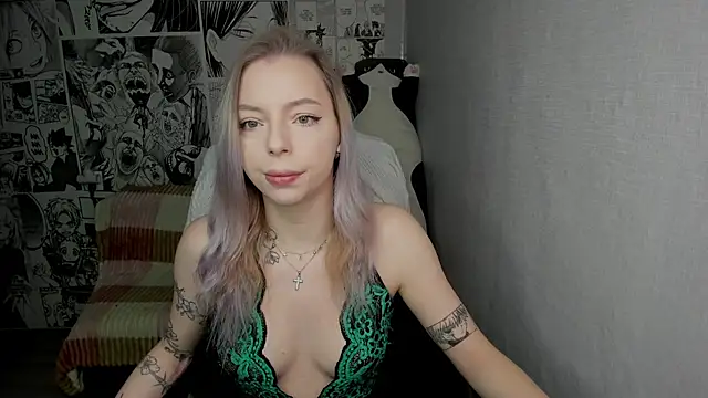 Martha Cameron online show from February 17, 2025, 9:54 pm