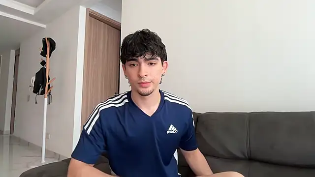 Snapshot of zenn_rush1 chatting on October 31, 2025, 2:02 pm zenn rush1 online show from October 31, 2025, 2:02 pm