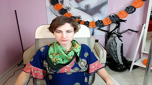 Snapshot of AuroraScript chatting on November 3, 2025, 3:26 pm AuroraScript online show from November 3, 2025, 3:26 pm