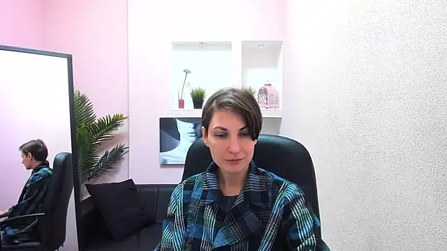 Snapshot of AuroraScript chatting on March 11, 2025, 3:23 pm AuroraScript online show from March 11, 2025, 3:23 pm