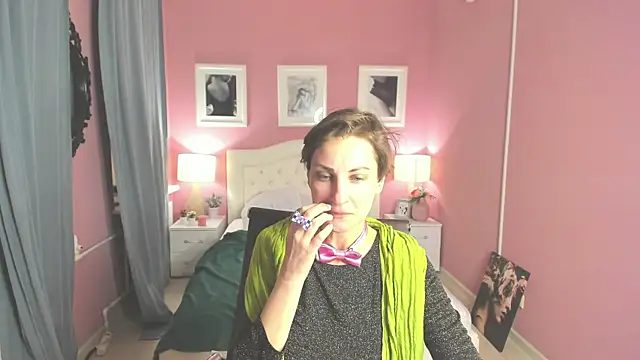 Snapshot of AuroraScript chatting on March 13, 2025, 1:32 am AuroraScript online show from March 13, 2025, 1:32 am