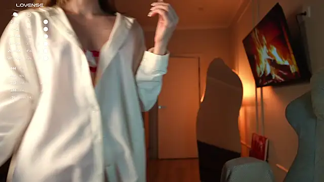 Snapshot of Coconutkittyy chatting on February 3, 2026, 8:03 pm Coconutkittyy online show from February 3, 2026, 8:03 pm