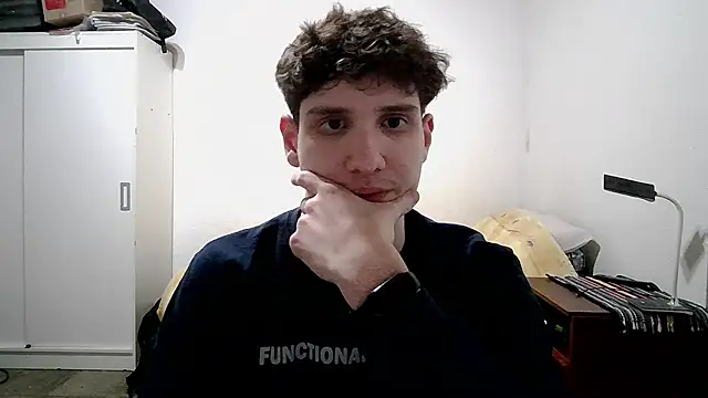 Snapshot of Spicylemon01 chatting on June 25, 2026, 4:32 am Spicylemon01 online show from June 25, 2026, 4:32 am