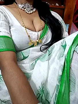 Snapshot of amala_ss chatting on February 24, 2025, 10:15 am amala ss online show from February 24, 2025, 10:15 am