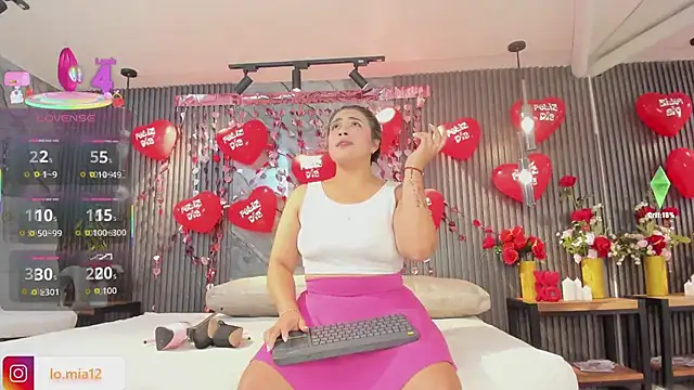 Snapshot of julietha_taylor chatting on February 14, 2026, 2:01 am julietha taylor online show from February 14, 2026, 2:01 am