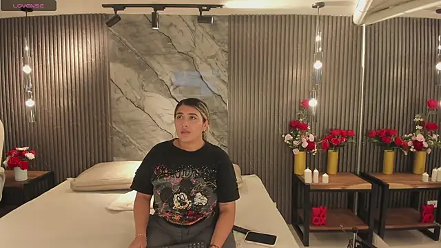 Snapshot of julietha_taylor chatting on March 4, 2026, 3:36 am julietha taylor online show from March 4, 2026, 3:36 am