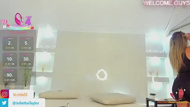 Snapshot of julietha_taylor chatting on September 24, 2025, 2:40 am julietha taylor online show from September 24, 2025, 2:40 am