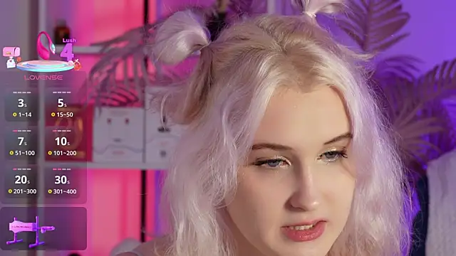 tiffannyjons online show from November 25, 2025, 5:46 pm