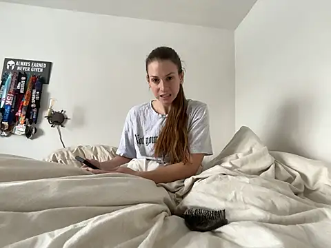 MissSwitch online show from February 4, 2025, 7:55 pm