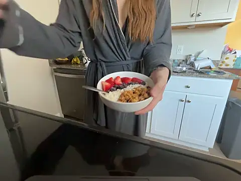 MissSwitch online show from March 14, 2025, 12:51 pm