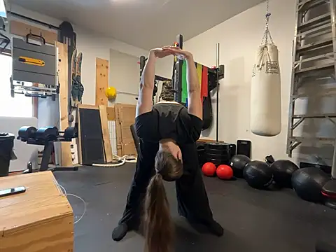 MissSwitch online show from January 15, 2025, 5:58 pm