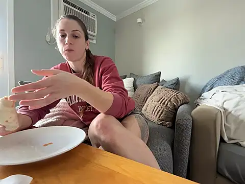 MissSwitch online show from March 8, 2025, 5:43 pm