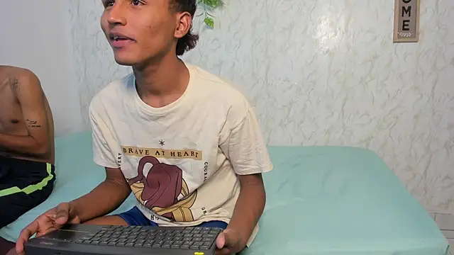 Snapshot of boys_yourparty chatting on April 6, 2026, 1:12 am boys yourparty online show from April 6, 2026, 1:12 am