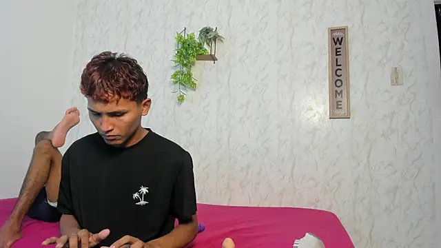 Snapshot of boys_yourparty chatting on April 9, 2026, 1:18 am boys yourparty online show from April 9, 2026, 1:18 am