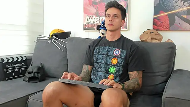 JeanBroc online show from November 25, 2025, 7:58 pm