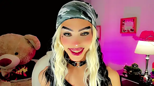 dollswit01 online show from January 25, 2025, 12:06 am