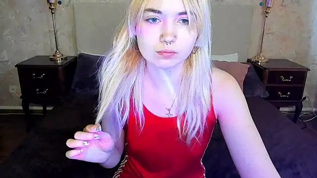 Iriska mini online show from October 9, 2025, 7:20 am