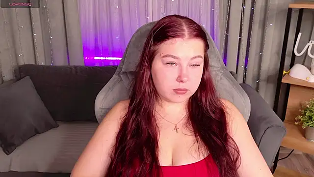 Snapshot of EffyEvansy chatting on September 17, 2025, 12:18 pm EffyEvansy online show from September 17, 2025, 12:18 pm