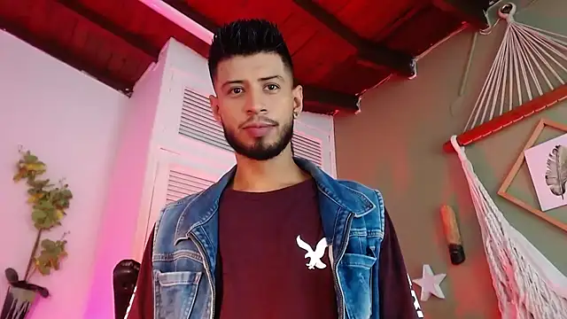 Snapshot of Colby_brown03 chatting on November 28, 2025, 7:25 pm Colby brown03 online show from November 28, 2025, 7:25 pm