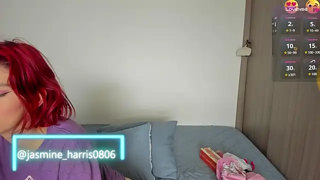 Snapshot of JasmineHarris chatting on October 6, 2025, 12:39 pm JasmineHarris online show from October 6, 2025, 12:39 pm