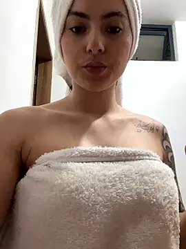 annieesweett online show from January 10, 2026, 6:03 pm