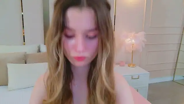 Snapshot of MarybethSnow chatting on April 16, 2026, 5:14 pm MarybethSnow online show from April 16, 2026, 5:14 pm