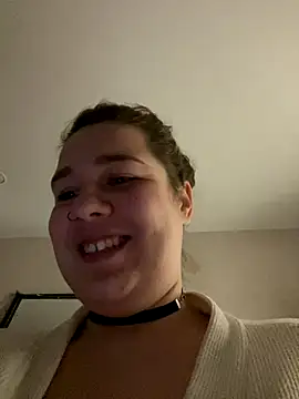 Snapshot of SuzieMurray chatting on September 18, 2025, 10:18 am SuzieMurray online show from September 18, 2025, 10:18 am