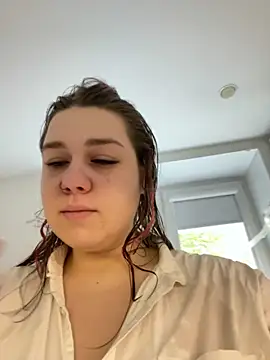 Snapshot of SuzieMurray chatting on October 4, 2025, 11:12 am SuzieMurray online show from October 4, 2025, 11:12 am
