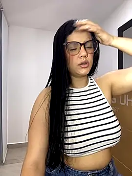 kimberlyhills1 online show from November 13, 2025, 10:02 pm