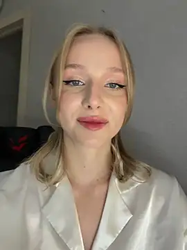 Snapshot of CaseyStar chatting on February 6, 2026, 3:52 pm CaseyStar online show from February 6, 2026, 3:52 pm