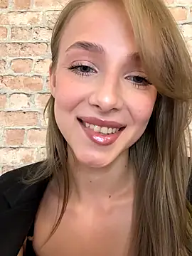 Snapshot of CaseyStar chatting on October 24, 2025, 2:16 pm CaseyStar online show from October 24, 2025, 2:16 pm