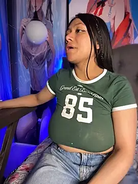 Im Little online show from October 28, 2025, 3:18 am