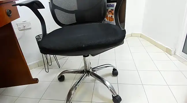 Snapshot of wisdonsenecax chatting on January 4, 2025, 1:10 am wisdonsenecax online show from January 4, 2025, 1:10 am