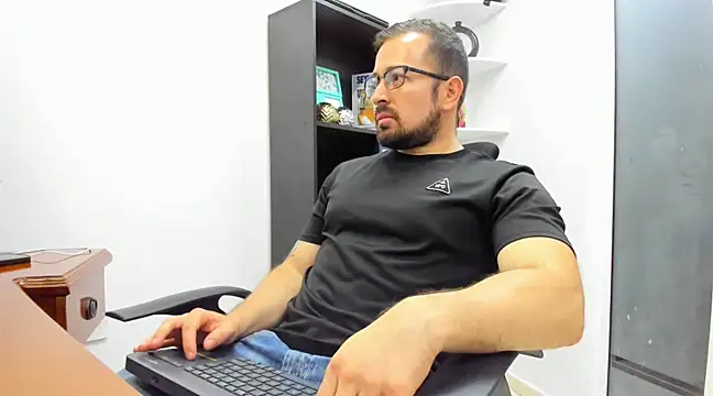 Snapshot of wisdonsenecax chatting on January 3, 2025, 1:05 am wisdonsenecax online show from January 3, 2025, 1:05 am