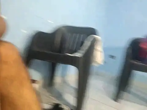 charlesss19 online show from November 21, 2025, 3:22 pm