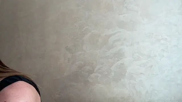 Snapshot of CaitlinaJayne23 chatting on April 23, 2026, 12:29 pm CaitlinaJayne23 online show from April 23, 2026, 12:29 pm