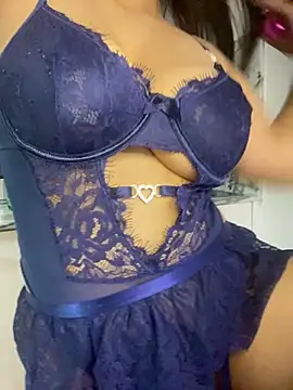 Snapshot of brazilianbbinuk chatting on February 24, 2025, 10:15 am brazilianbbinuk online show from February 24, 2025, 10:15 am